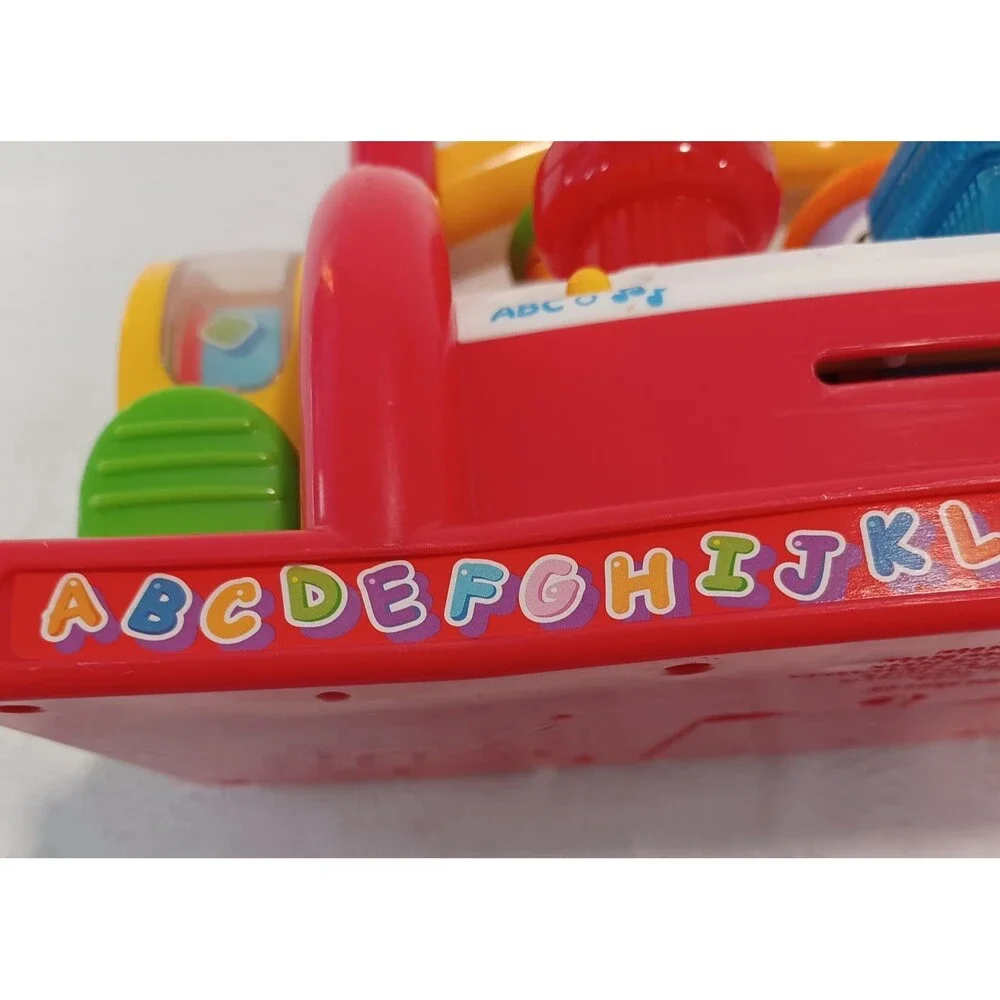 FISHER PRICE LAUGH & LEARN TOOL BENCH - VINTAGE 2004 - NO HAMMER - WORK